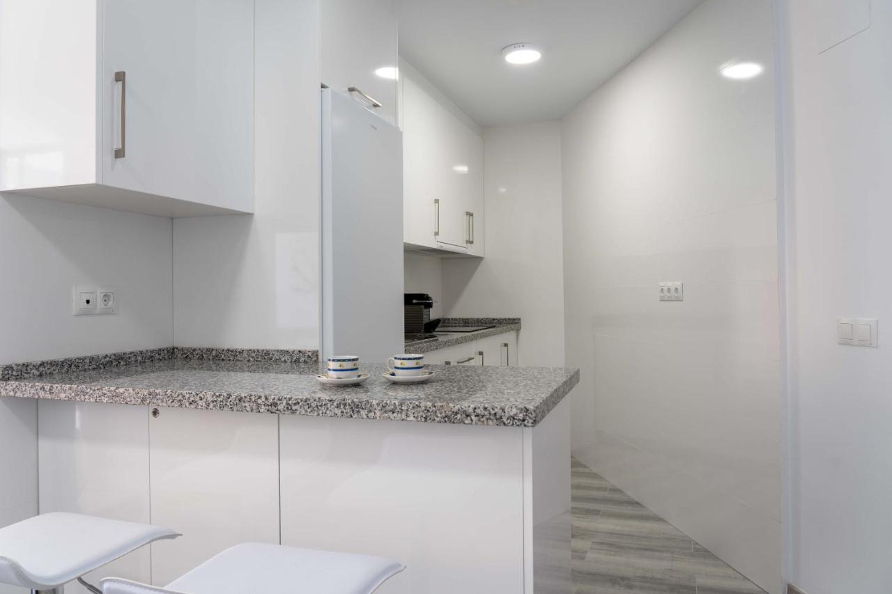 Apartamento Benalmadena Puerto Marina Apartment ภายนอก รูปภาพ