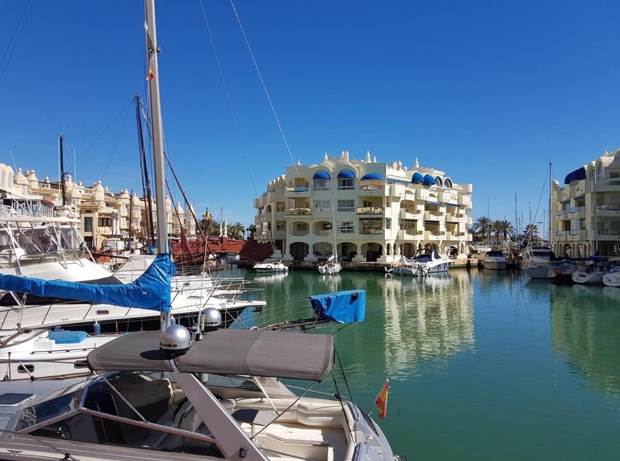 Apartamento Benalmadena Puerto Marina Apartment ภายนอก รูปภาพ