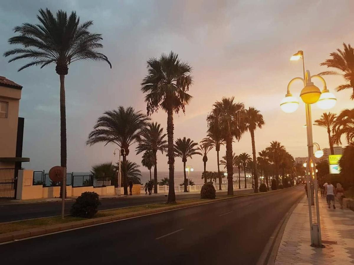 Apartamento Benalmadena Puerto Marina Apartment ภายนอก รูปภาพ