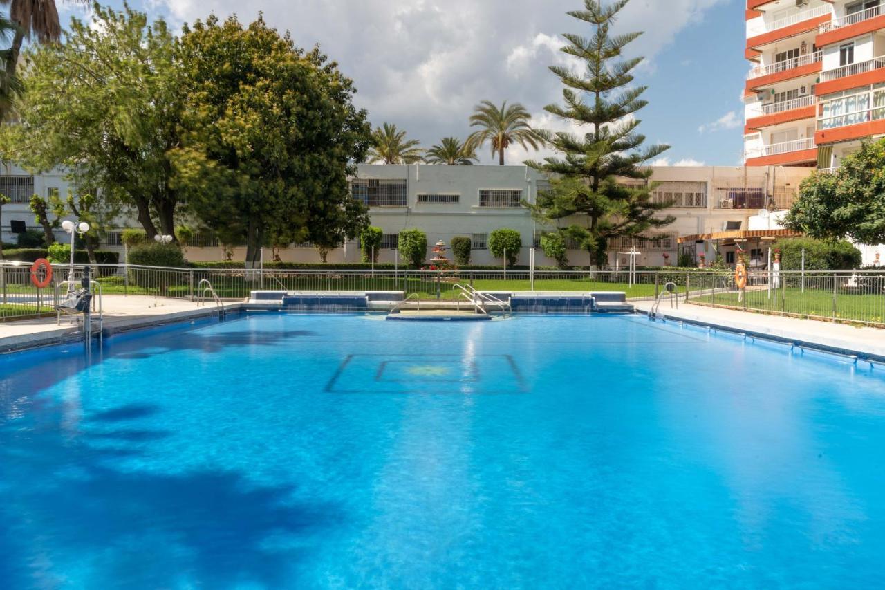 Apartamento Benalmadena Puerto Marina Apartment ภายนอก รูปภาพ
