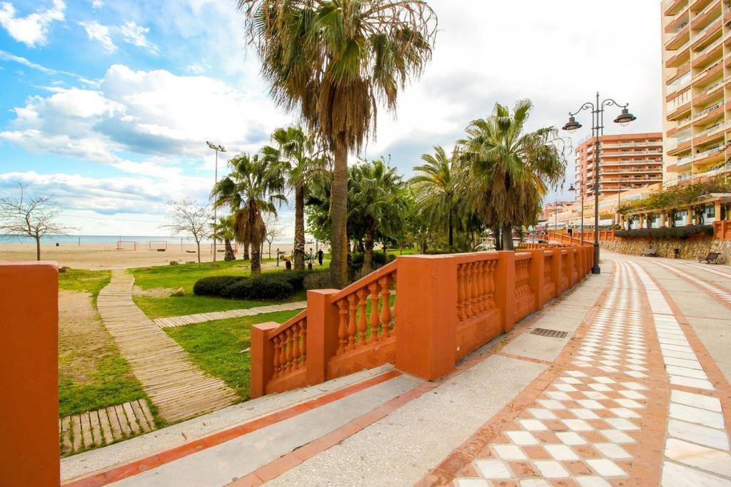 Apartamento Benalmadena Puerto Marina Apartment ภายนอก รูปภาพ