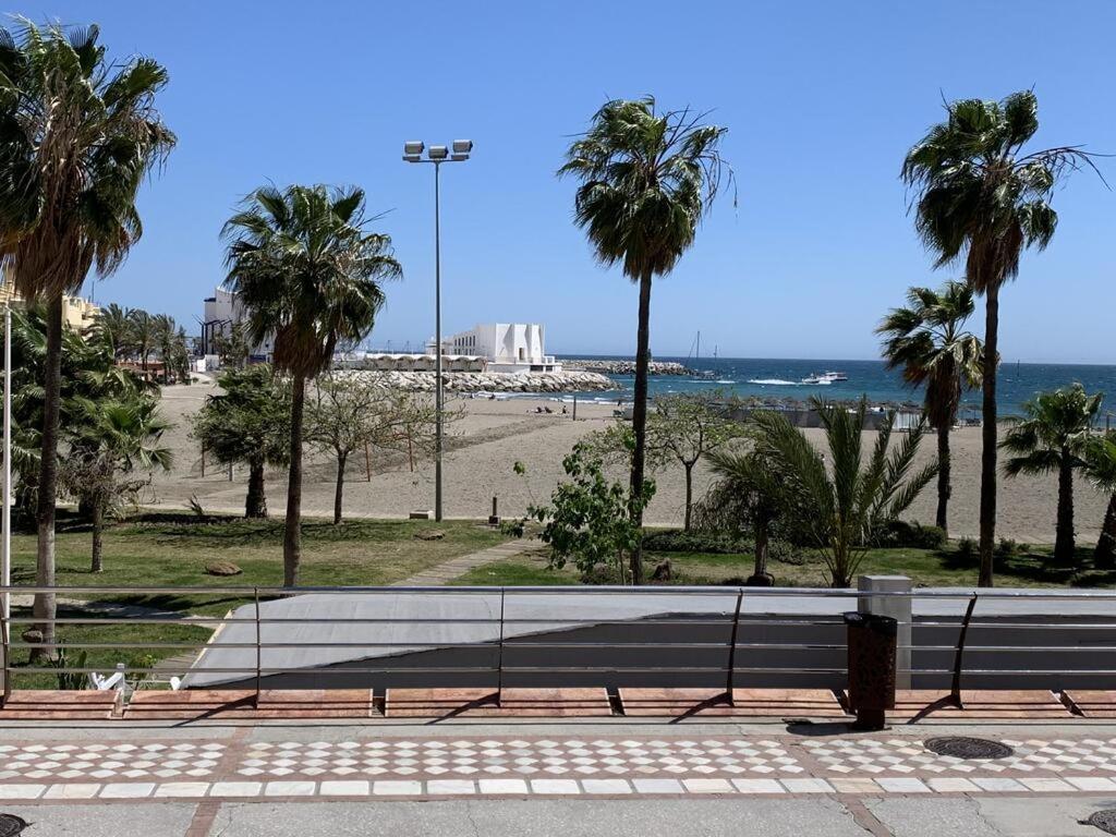 Apartamento Benalmadena Puerto Marina Apartment ภายนอก รูปภาพ